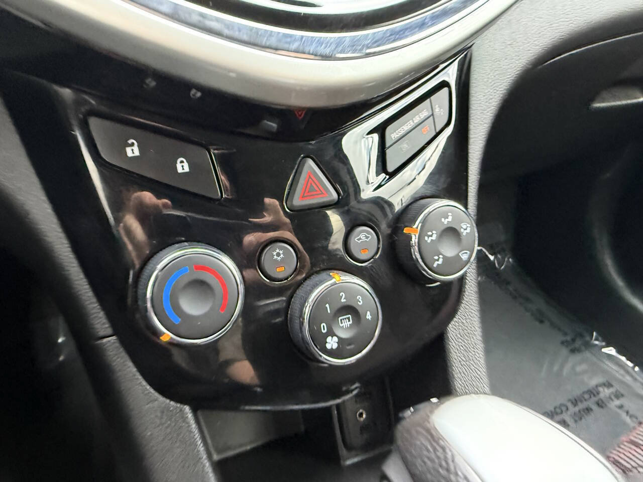 Used 2017 Chevrolet Sonic LT FWD image 28