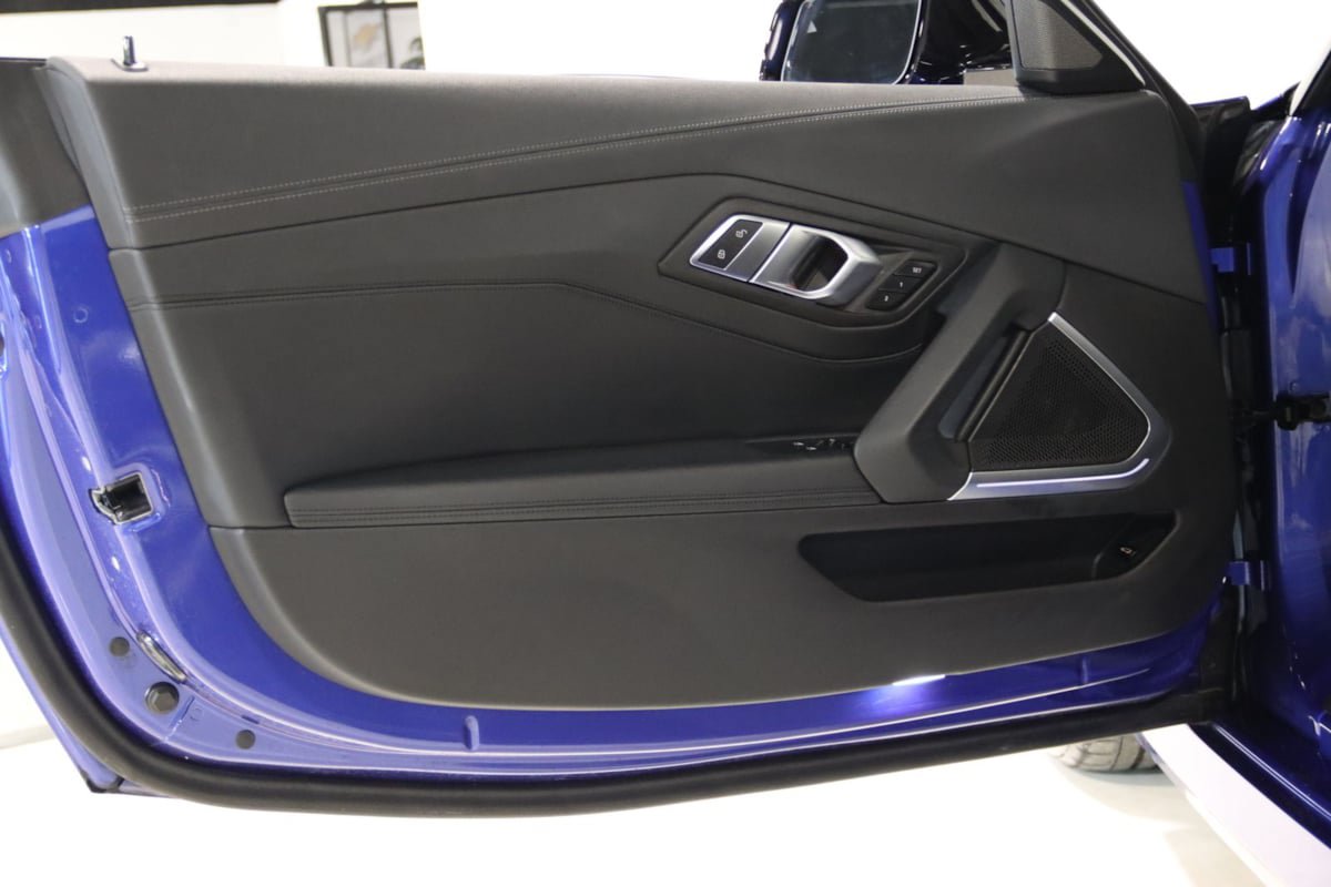 Used 2026 BMW Z4 sDrive30i RWD image 38