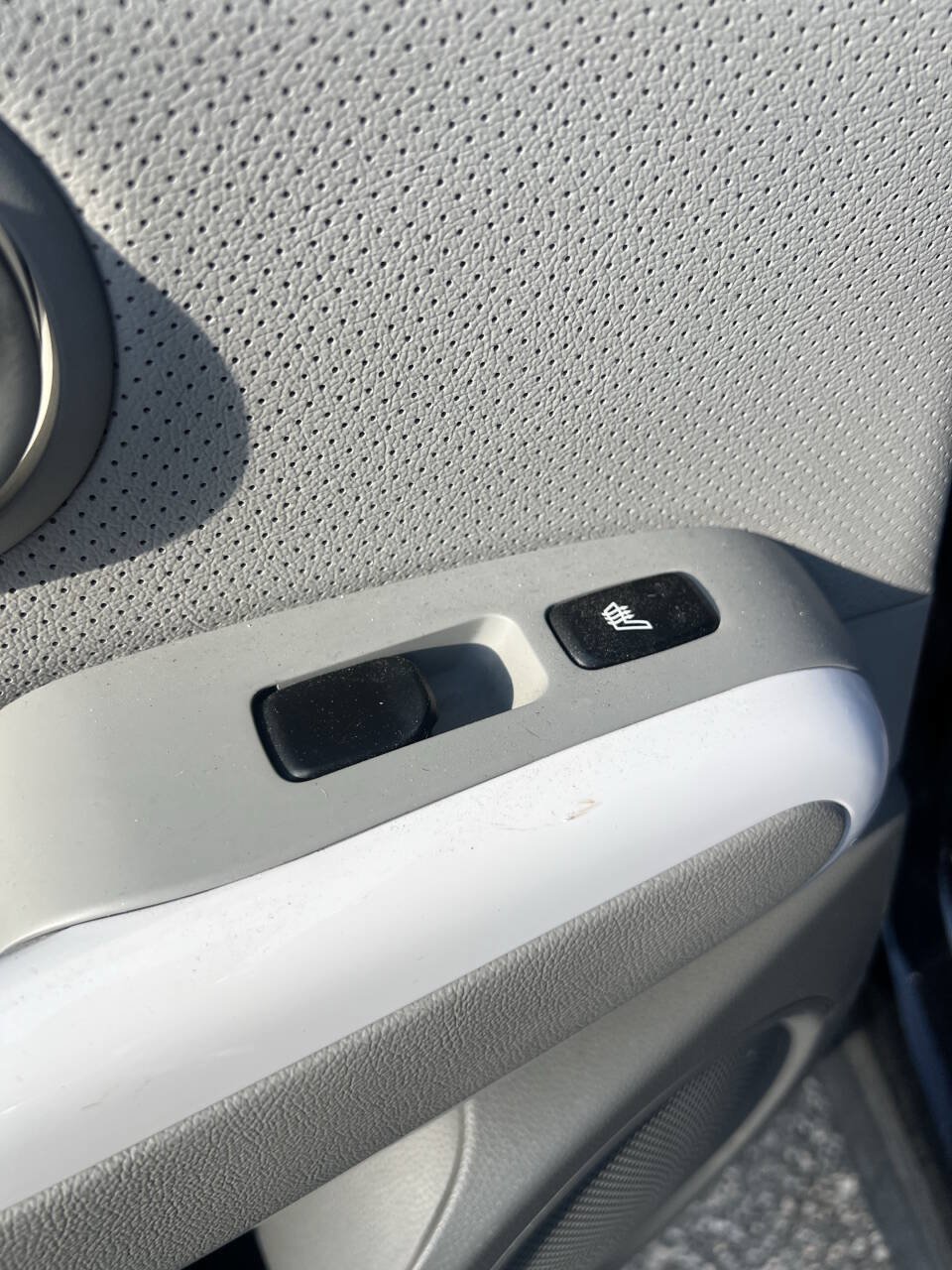 Used 2017 Kia Soul EV + FWD image 25