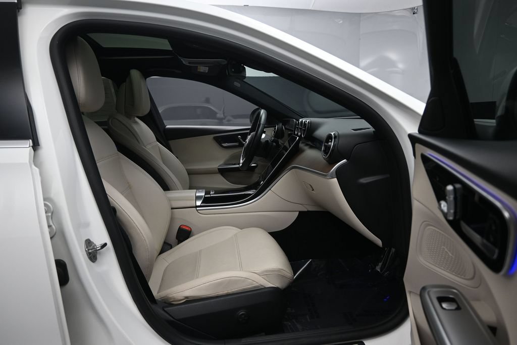 Used 2023 Mercedes-Benz C 300 4MATIC Sedan image 31