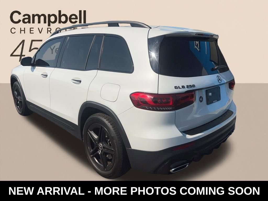 Used 2022 Mercedes-Benz GLB 250 image 3