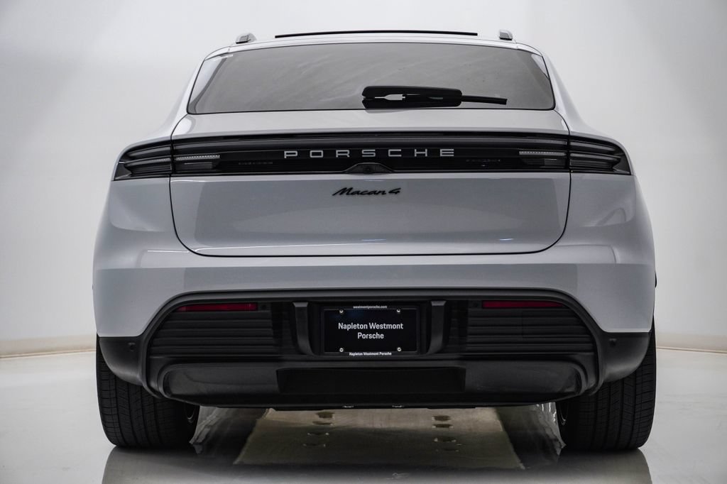 Certified 2025 Porsche Macan 4 Electric AWD/4WD image 10