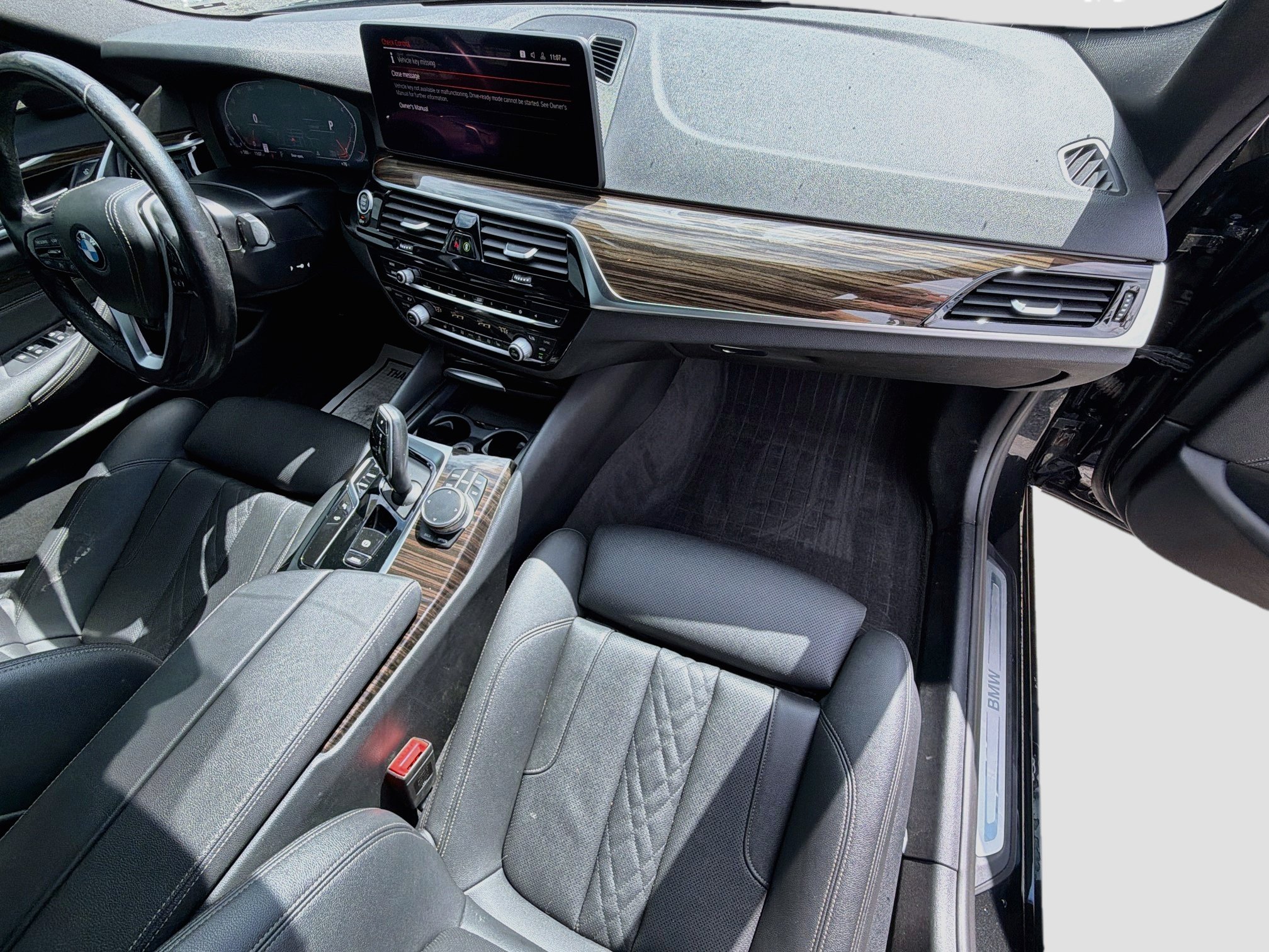 Used 2021 BMW 530i w/ Convenience Package RWD image 14