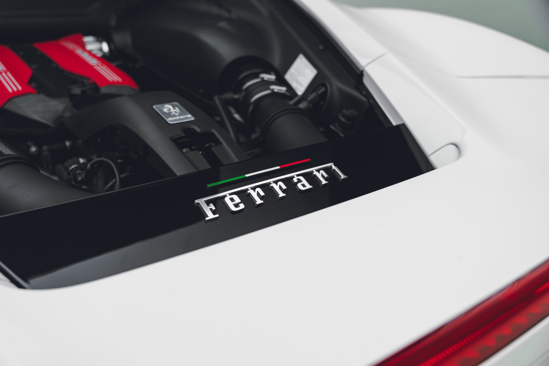 Used 2018 Ferrari 488 GTB RWD image 29
