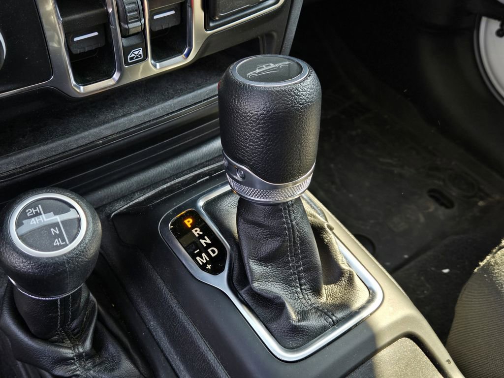Used 2022 Jeep Gladiator Willys image 20