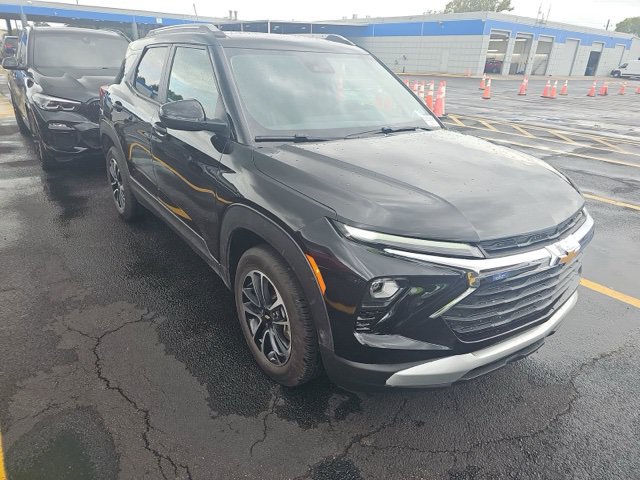 Used 2026 Chevrolet TrailBlazer LT FWD image 3