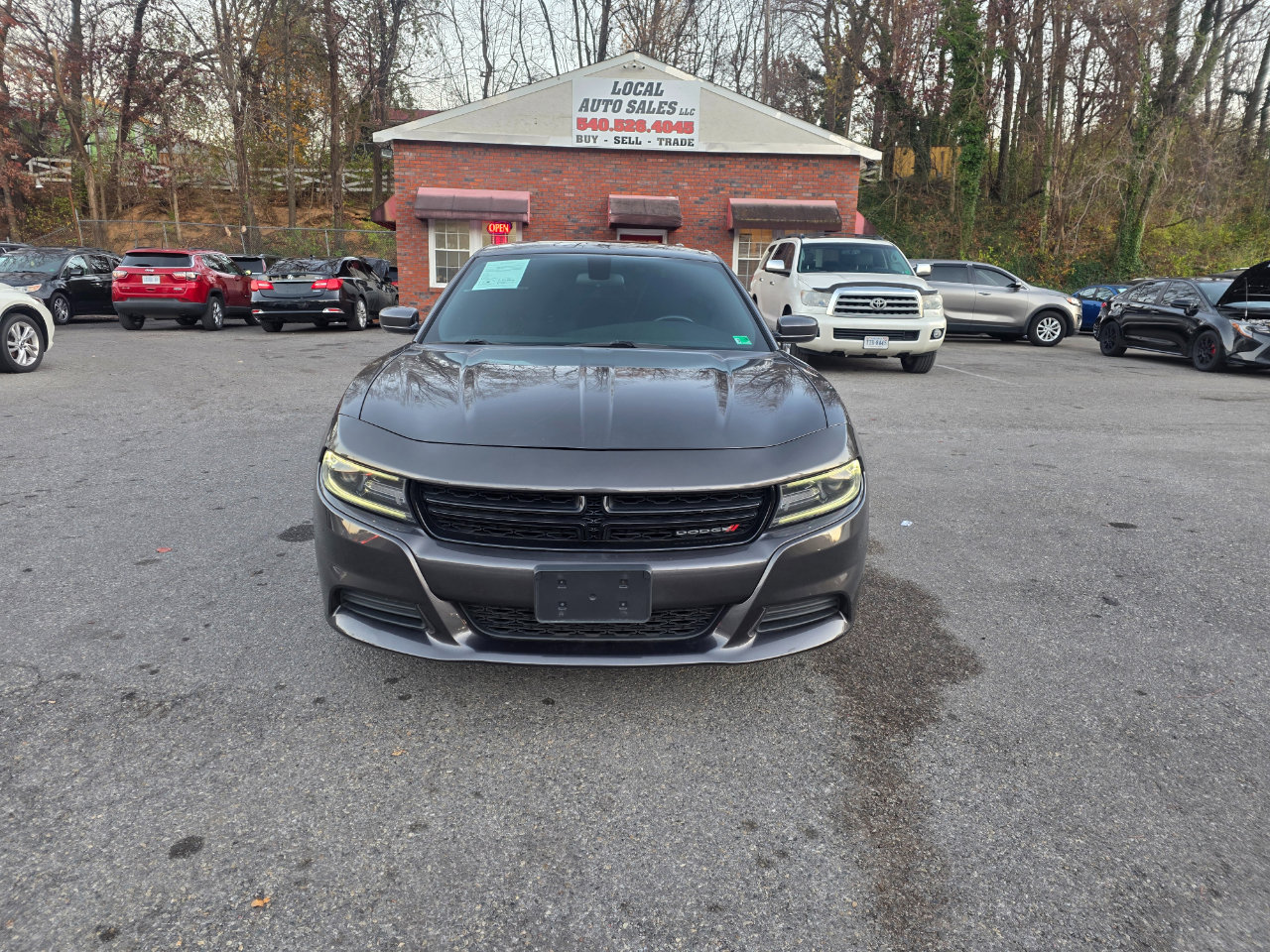 Used 2020 Dodge Charger SXT image 2