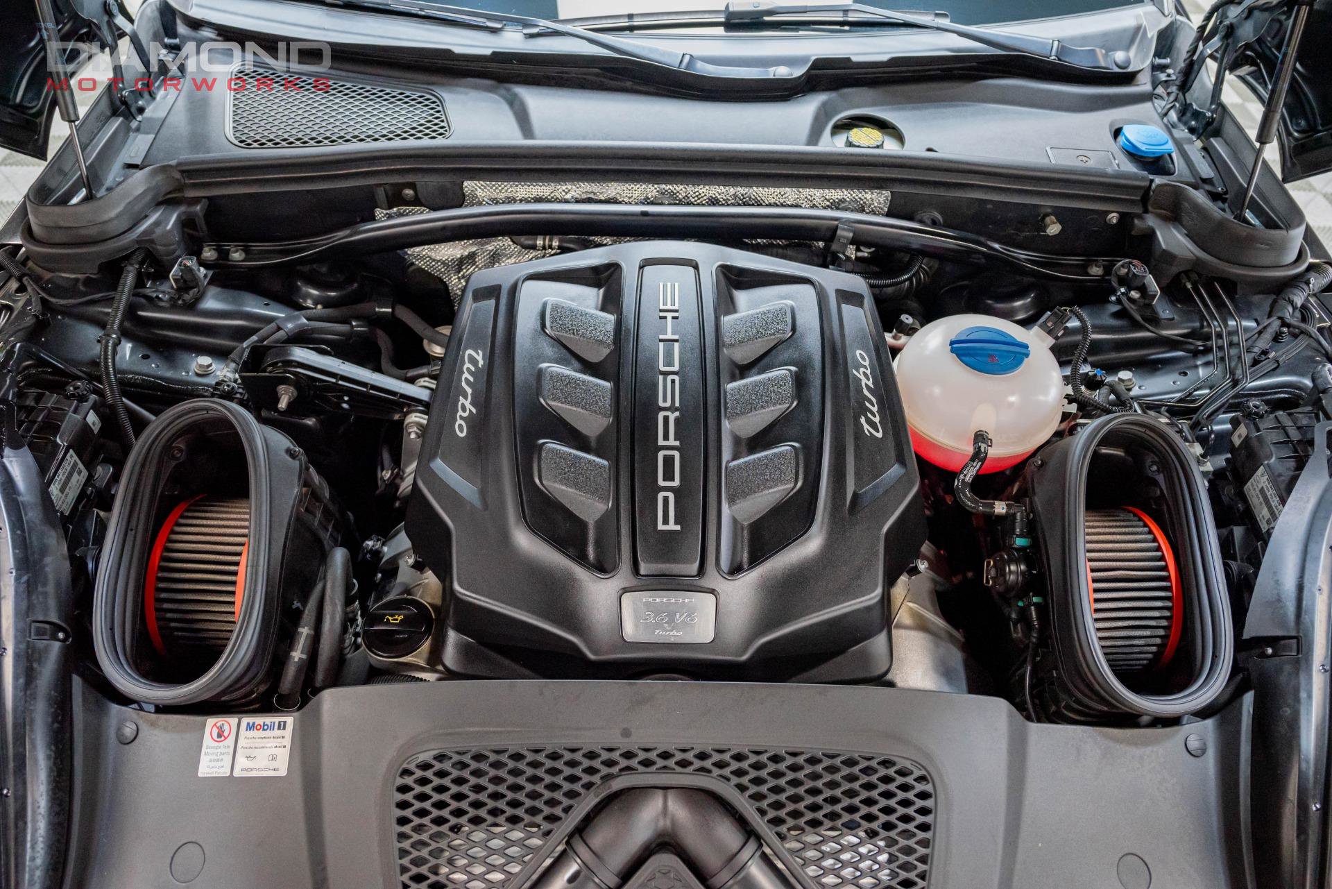 Used 2018 Porsche Macan Turbo image 20