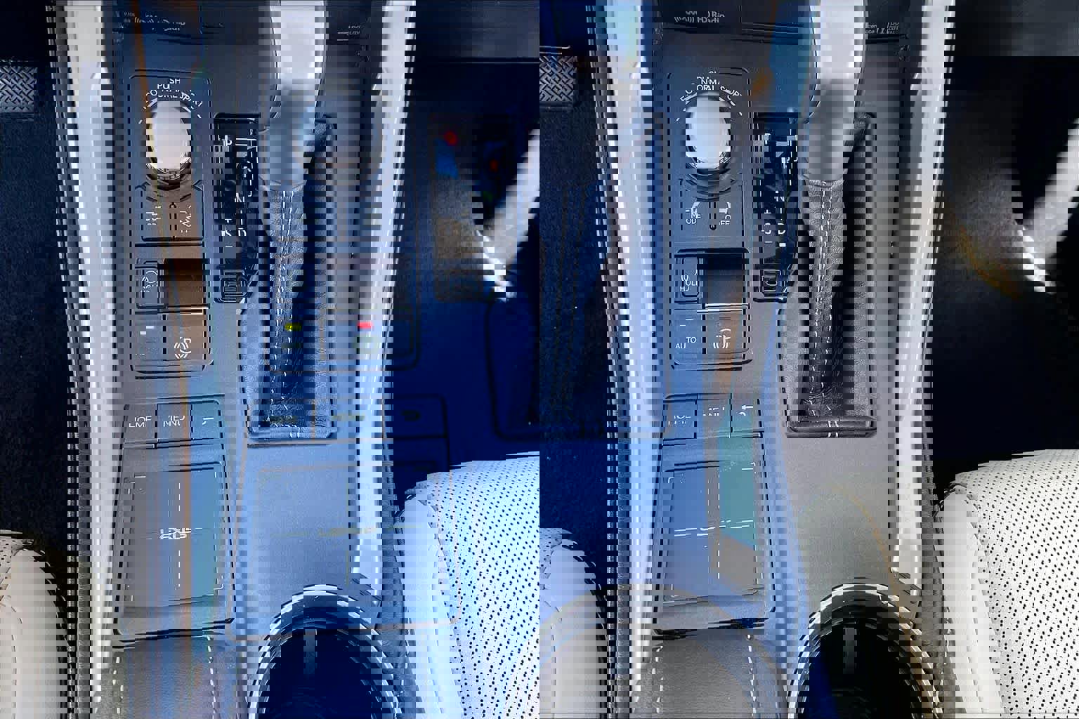 Used 2016 Lexus NX 300h FWD w/ Luxury Package image 33