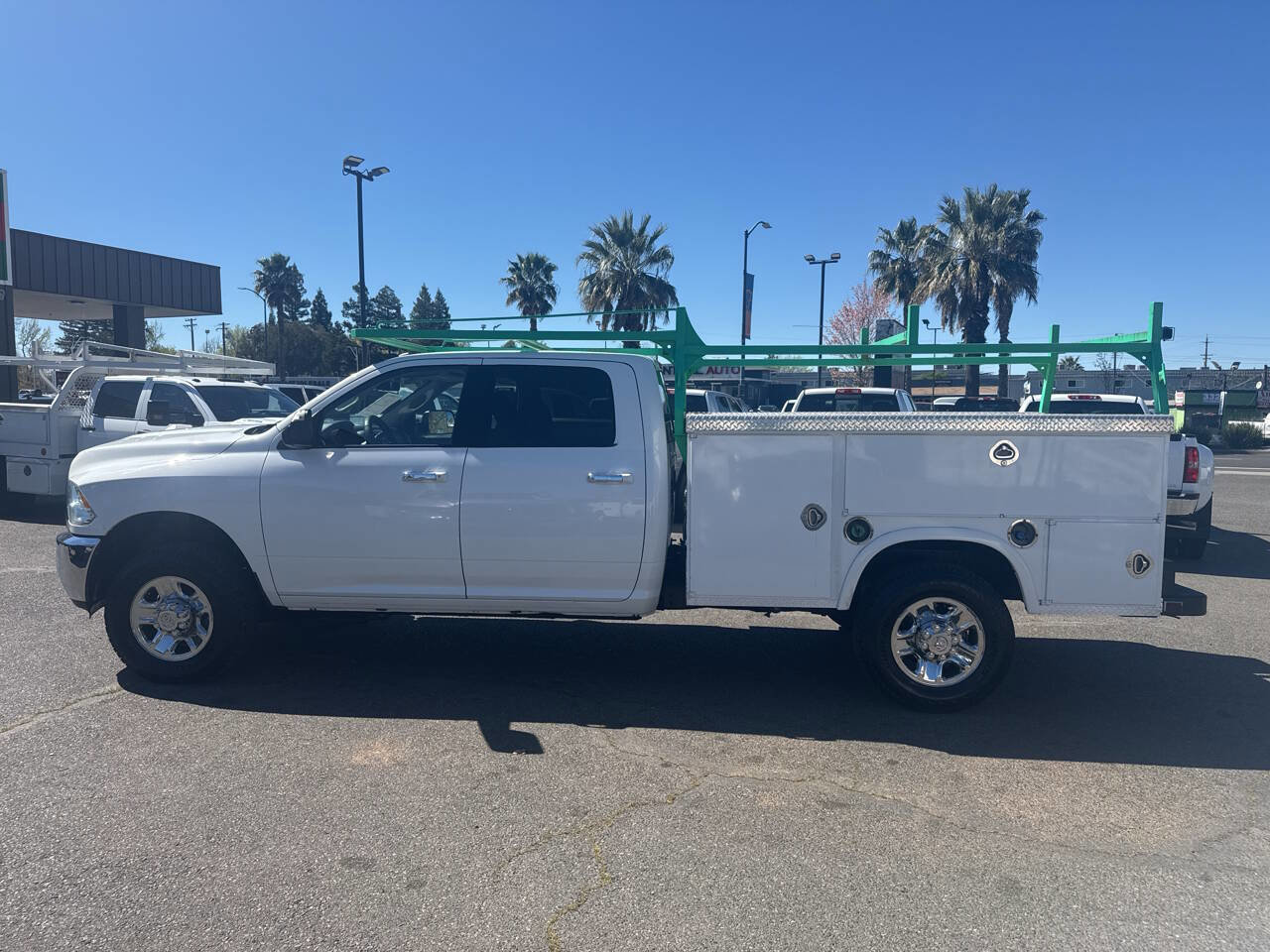 Used 2017 RAM 3500 SLT AWD/4WD image 10