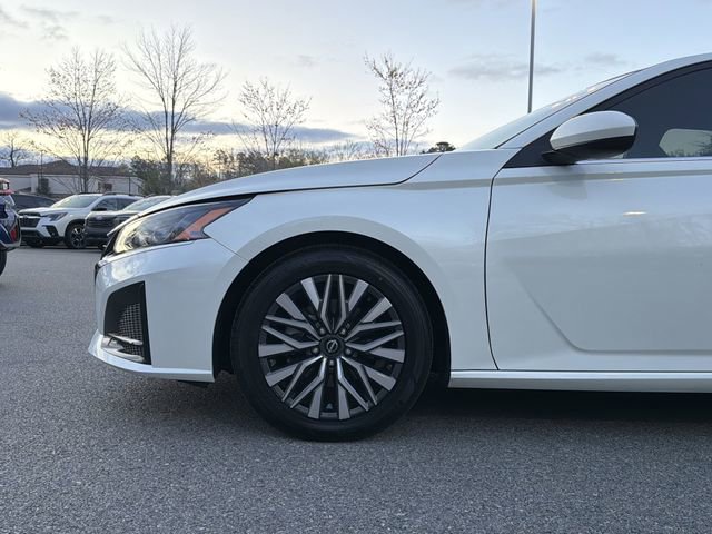 Used 2023 Nissan Altima 2.5 SV image 14