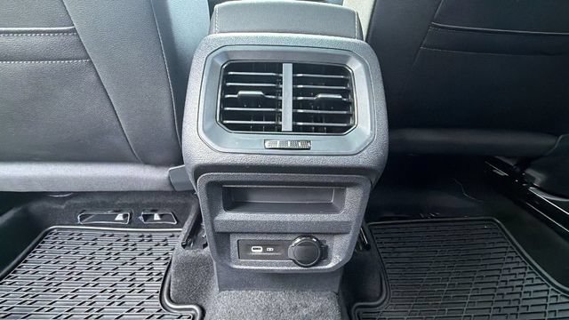 Used 2023 Volkswagen Tiguan SE R-Line AWD/4WD image 33
