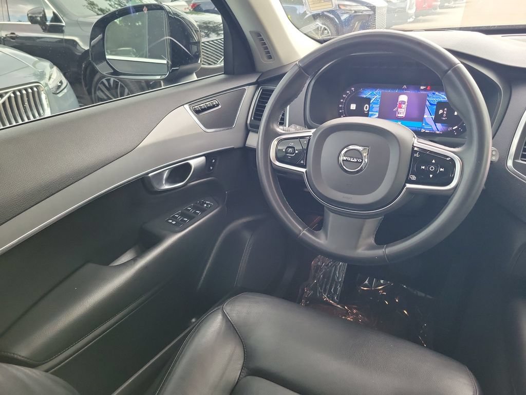 Used 2023 Volvo XC90 B5 Core AWD/4WD image 17