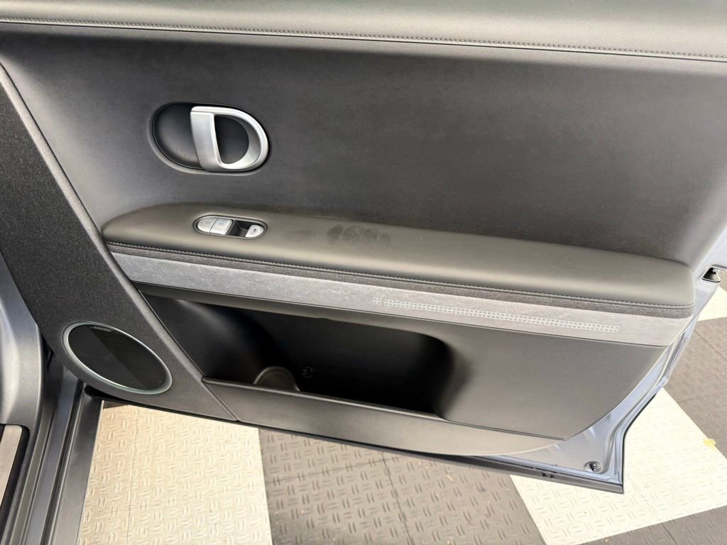 Used 2023 Hyundai Ioniq 5 Limited w/ Cargo Package RWD image 26