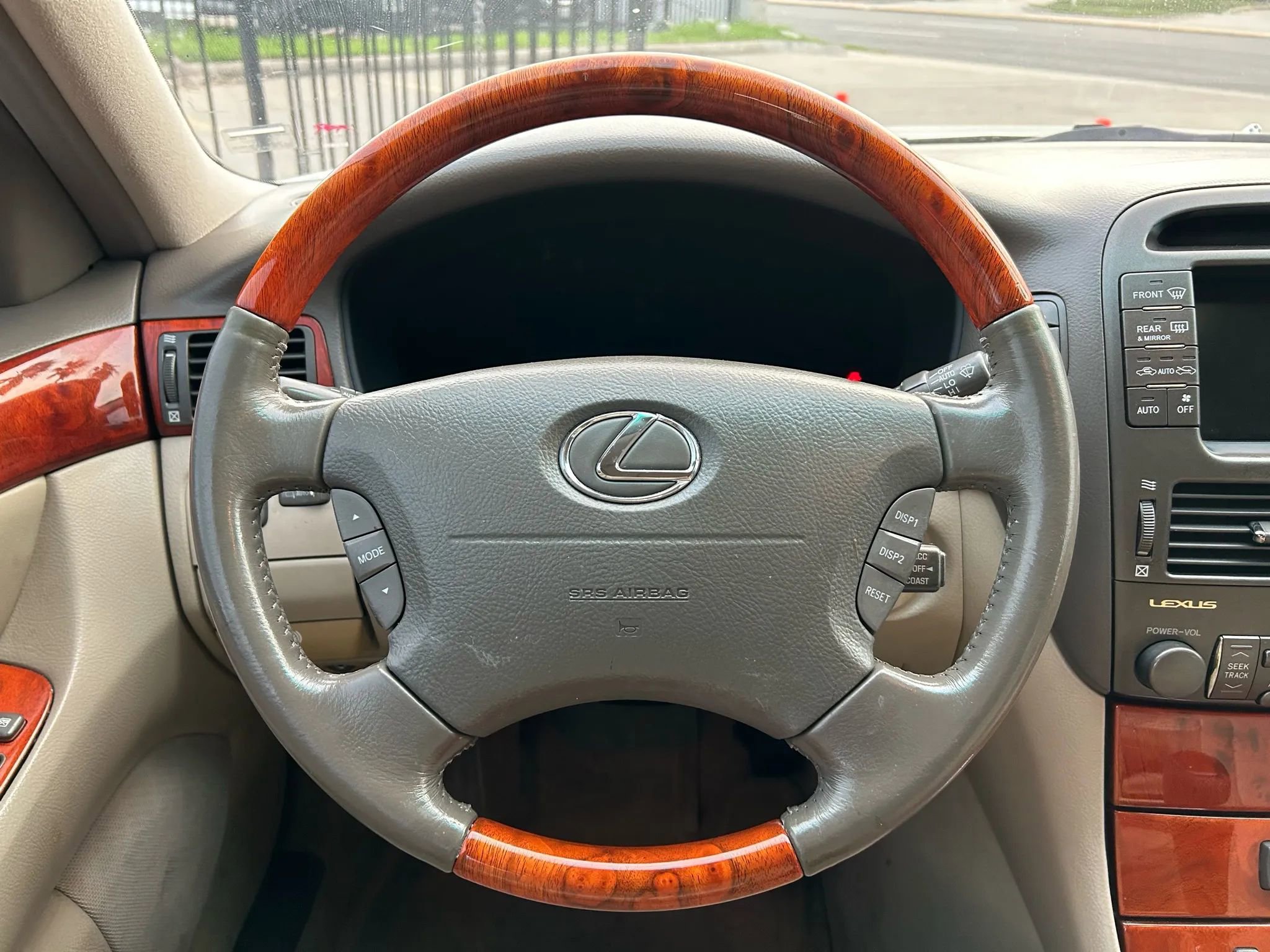 Used 2002 Lexus LS 430 image 21