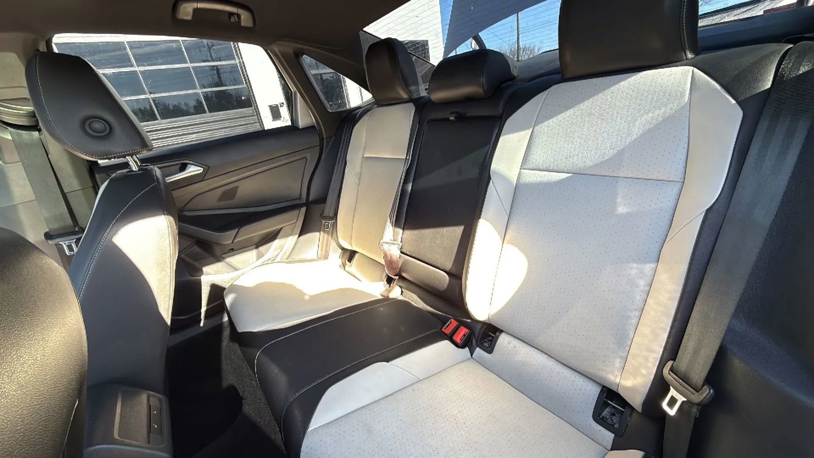 Used 2019 Volkswagen Jetta R-Line w/ R-Line Cold Weather Package image 35