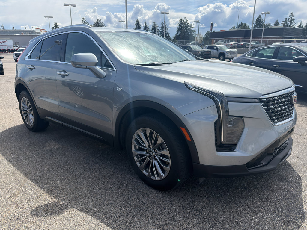 Used 2024 Cadillac XT4 Premium Luxury AWD/4WD image 4