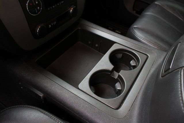 Used 2011 GMC Sierra 2500 SLT w/ Snow Plow Prep Package image 8