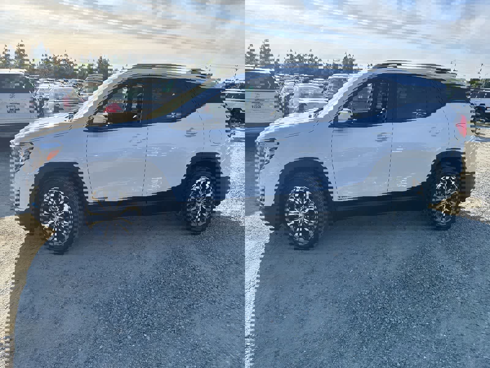 Used 2021 GMC Terrain SLT image 8