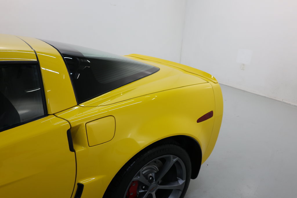 Used 2012 Chevrolet Corvette Grand Sport w/ 4LT Preferred Equipment Group RWD image 63