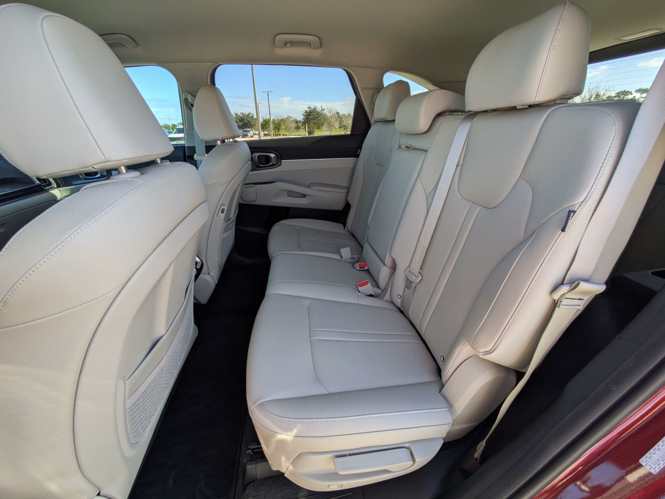 Certified 2025 Kia Sorento S FWD image 14