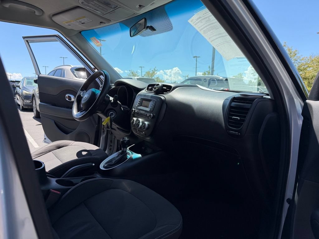 Used 2016 Kia Soul FWD image 16