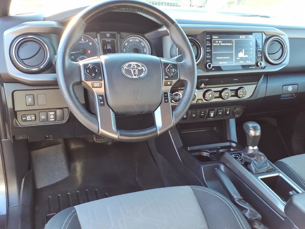 Used 2020 Toyota Tacoma TRD Off-Road w/ Technology Package AWD/4WD image 15