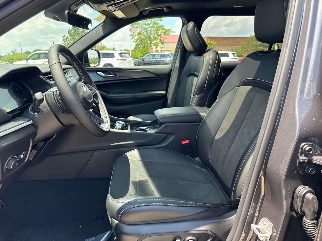 New 2025 Jeep Grand Cherokee L Altitude image 13