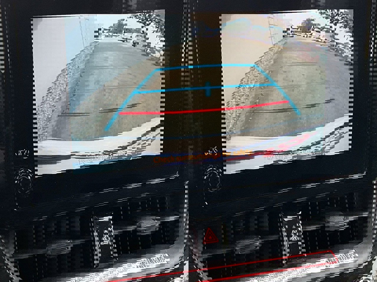 Used 2025 Toyota Corolla LE image 29