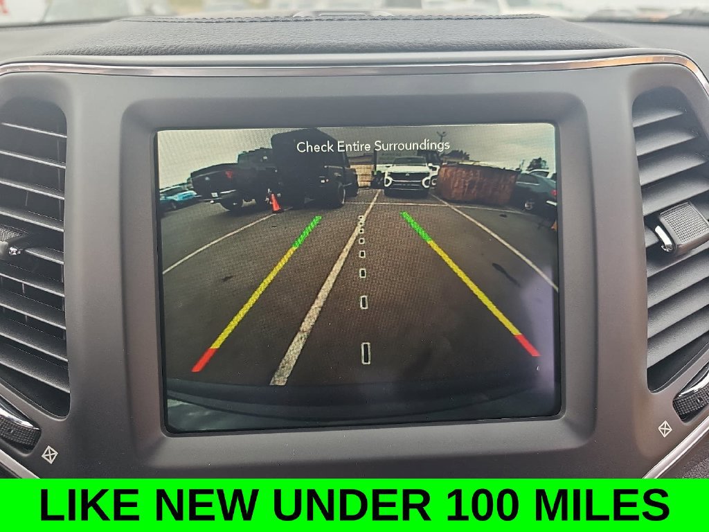 Used 2023 Jeep Cherokee Altitude Lux AWD/4WD image 23