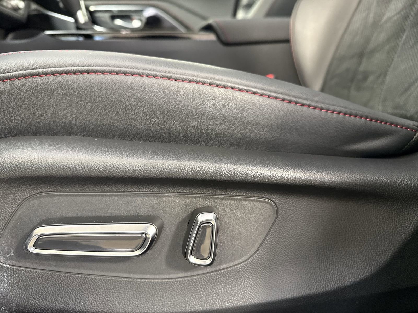 Certified 2025 Acura ADX A-Spec image 21