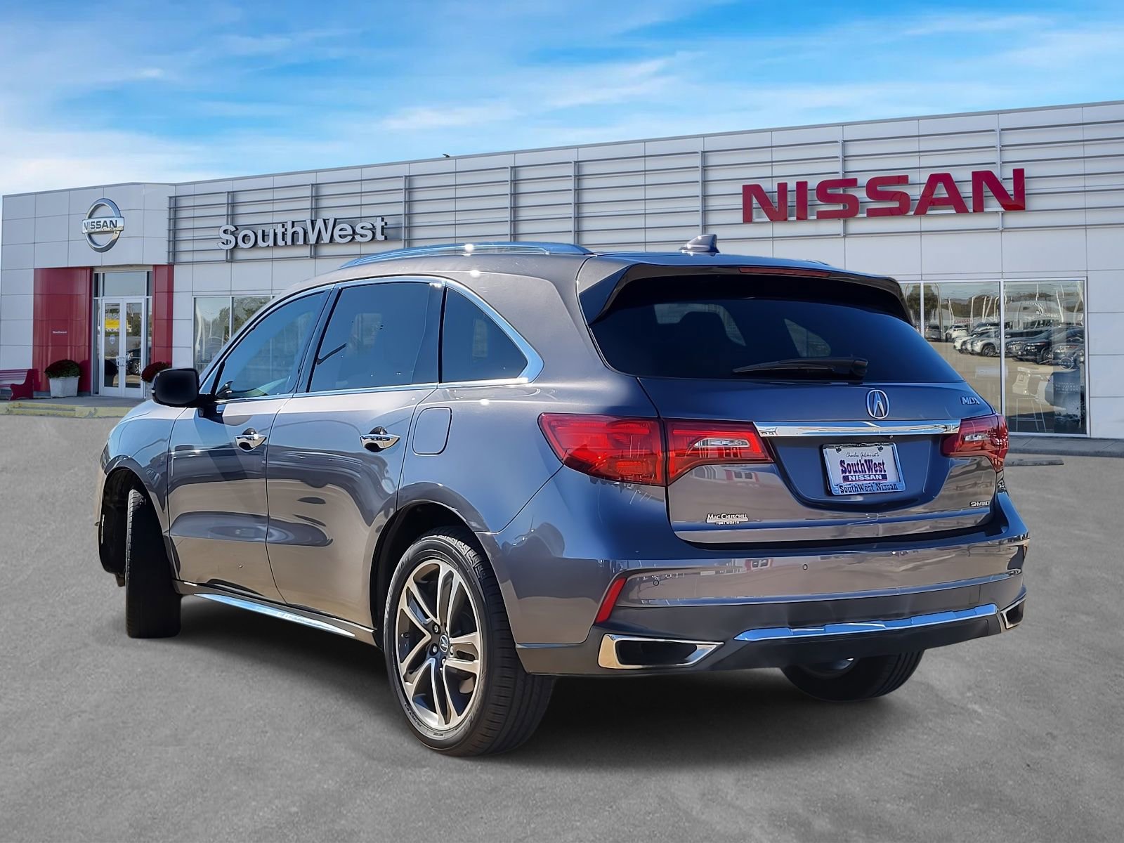 Used 2017 Acura MDX SH-AWD w/ Advance Package image 9