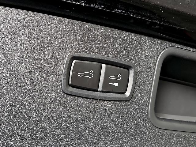 Used 2020 Porsche Macan AWD/4WD image 31