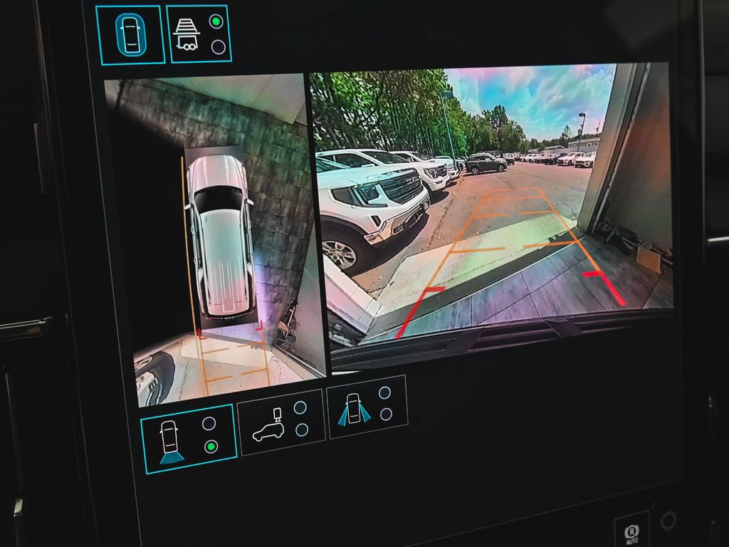Used 2026 GMC Yukon XL Denali w/ Sun & Power Step Package AWD/4WD image 20