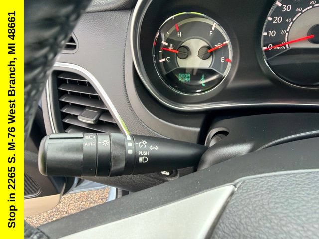 Used 2013 Chrysler 200 Touring FWD image 17