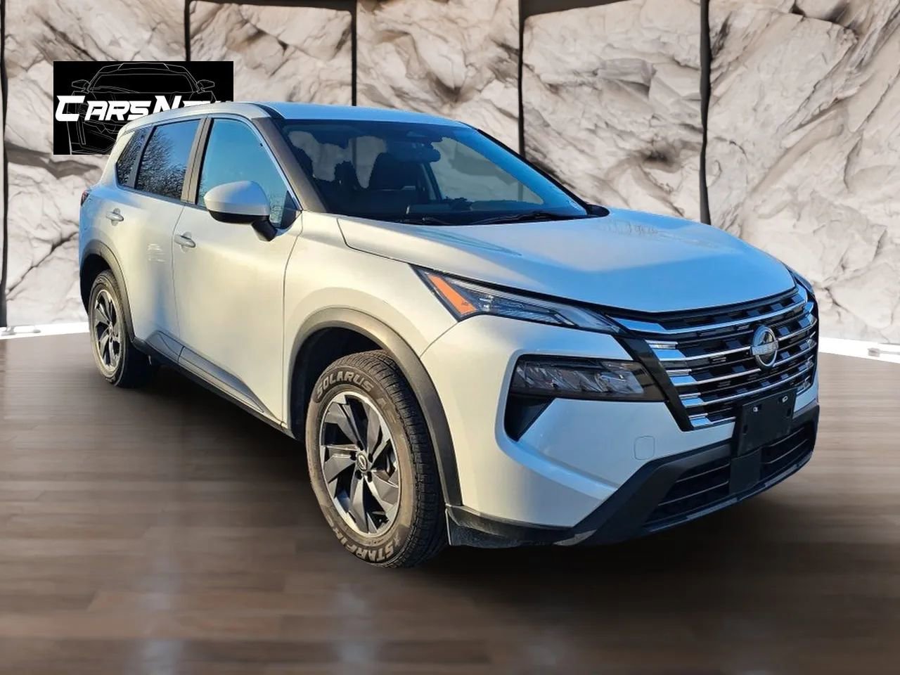 Used 2024 Nissan Rogue SV image 1