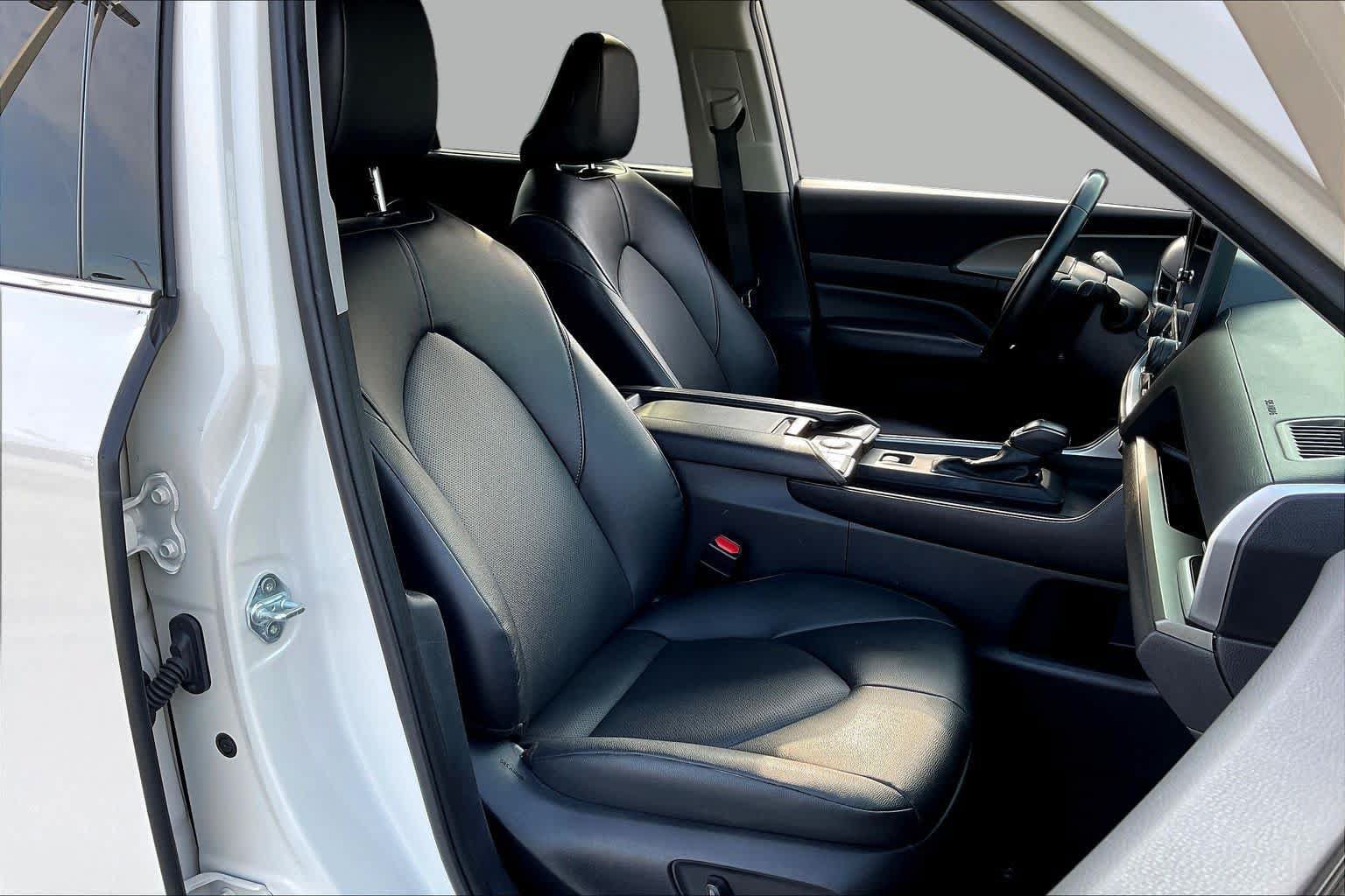 Used 2024 Toyota Grand Highlander FWD image 9