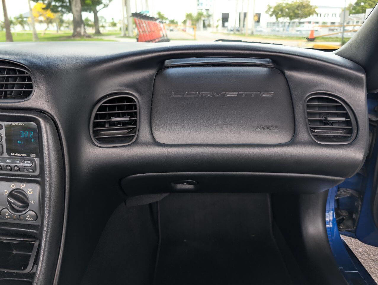 Used 2002 Chevrolet Corvette Convertible image 20