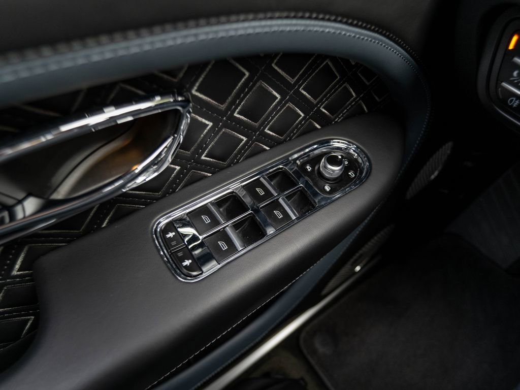 Used 2023 Bentley Bentayga Speed AWD/4WD image 11