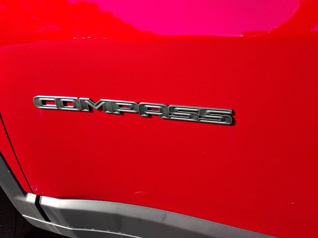 New 2026 Jeep Compass Latitude image 10