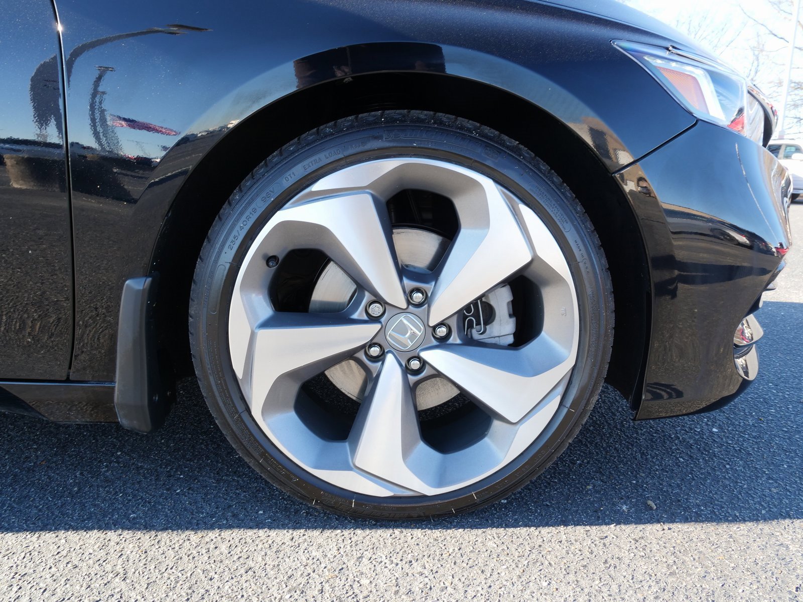 Used 2020 Honda Accord Touring image 11