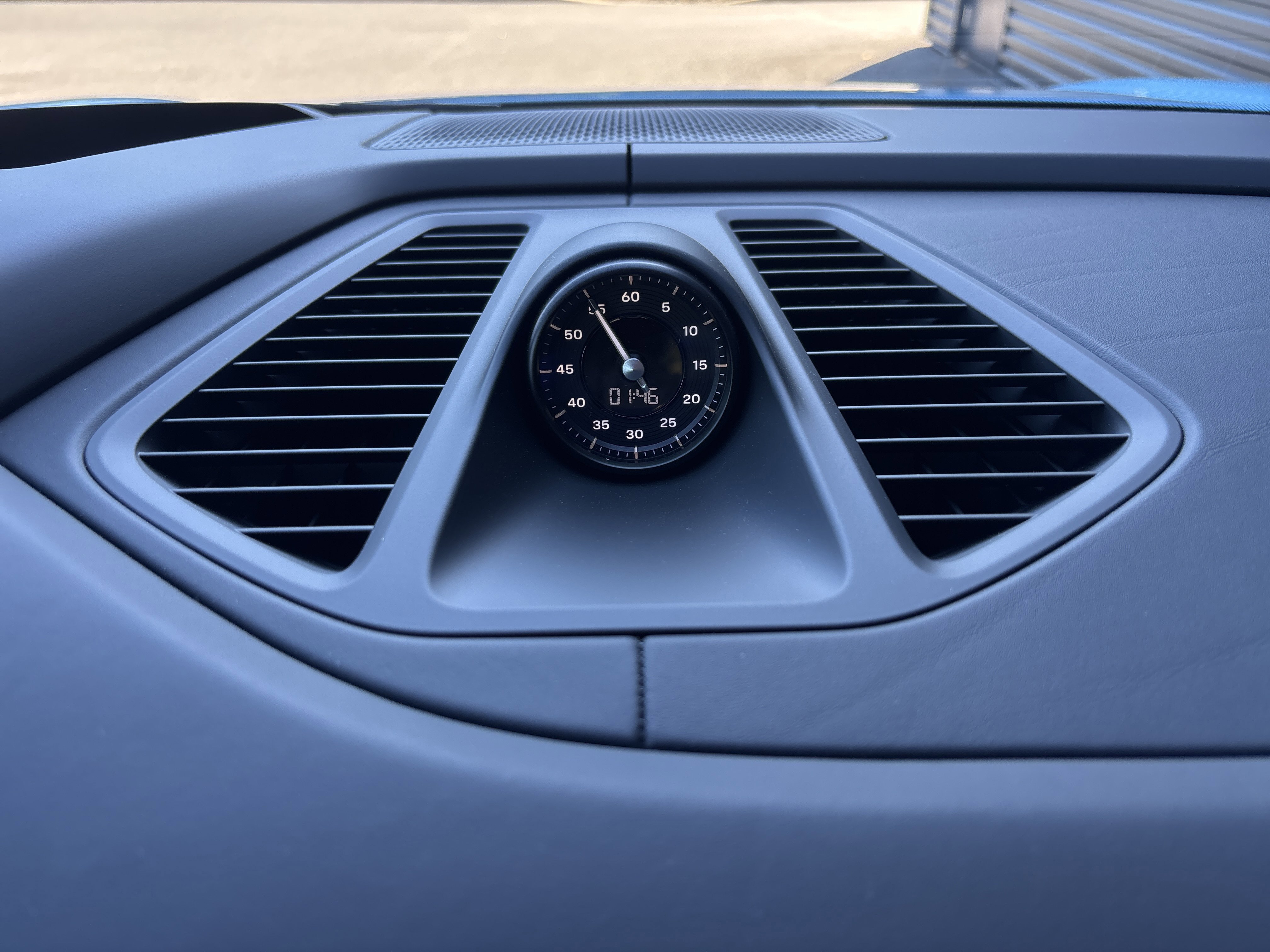 New 2025 Porsche Macan 4S Electric image 25