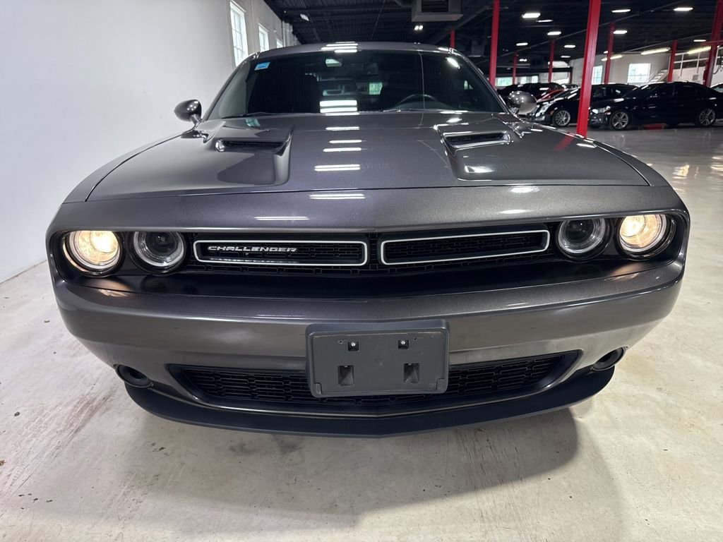 Used 2019 Dodge Challenger SXT AWD/4WD image 9