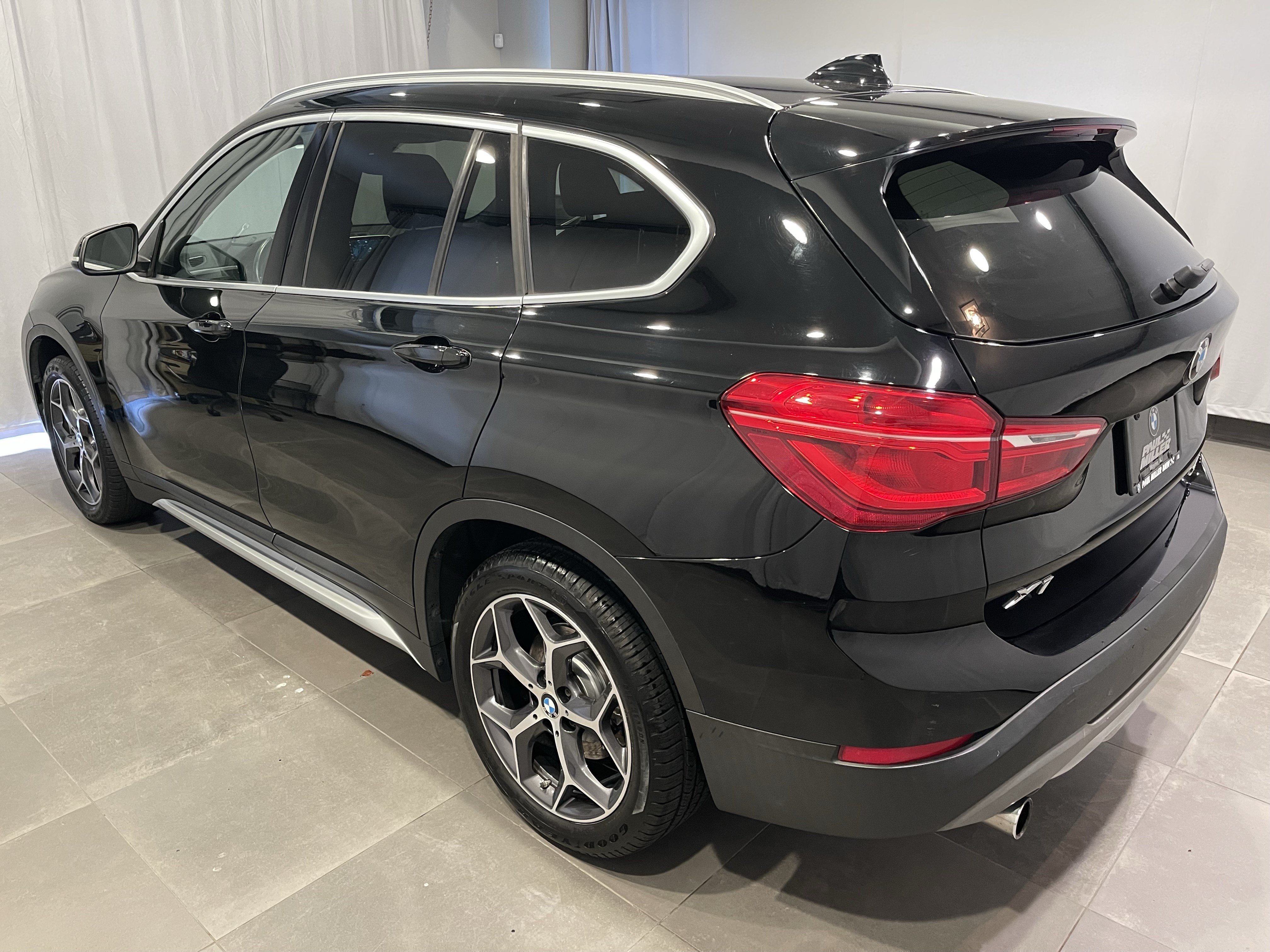 Used 2018 BMW X1 xDrive28i w/ Convenience Package AWD/4WD image 4