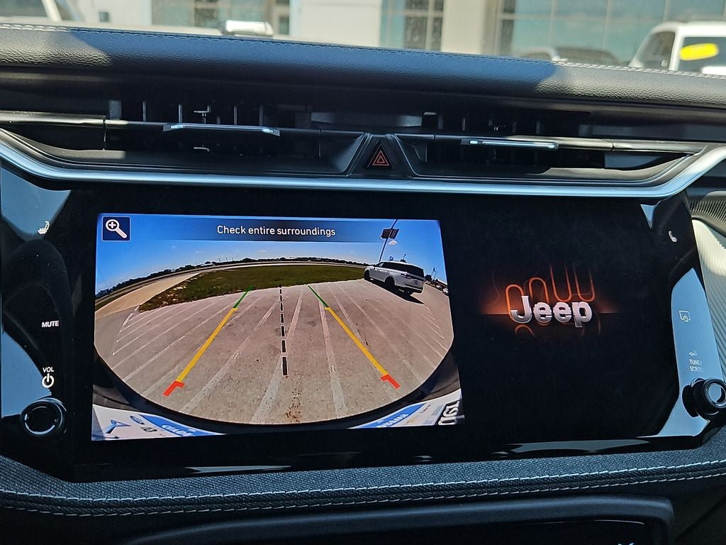 New 2026 Jeep Cherokee Laredo AWD/4WD image 28