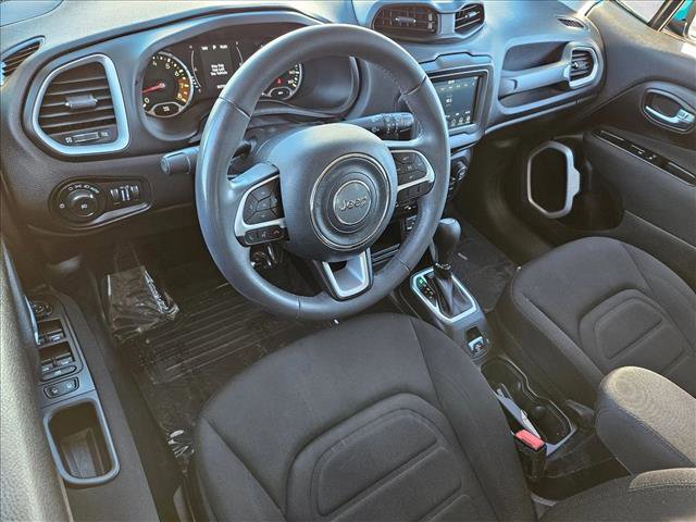 Used 2019 Jeep Renegade Latitude image 10