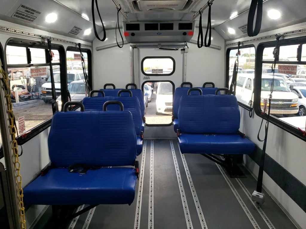 Used 2015 Chevrolet Express 4500 w/ Shuttle Bus Package RWD image 17