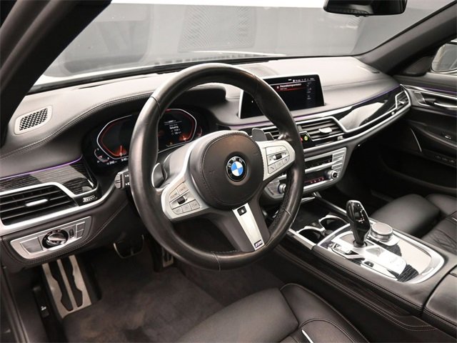Used 2022 BMW 740i xDrive w/ M Sport Package image 19