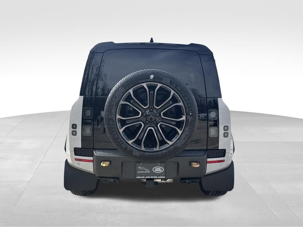 New 2026 Land Rover Defender 110 OCTA AWD/4WD image 9