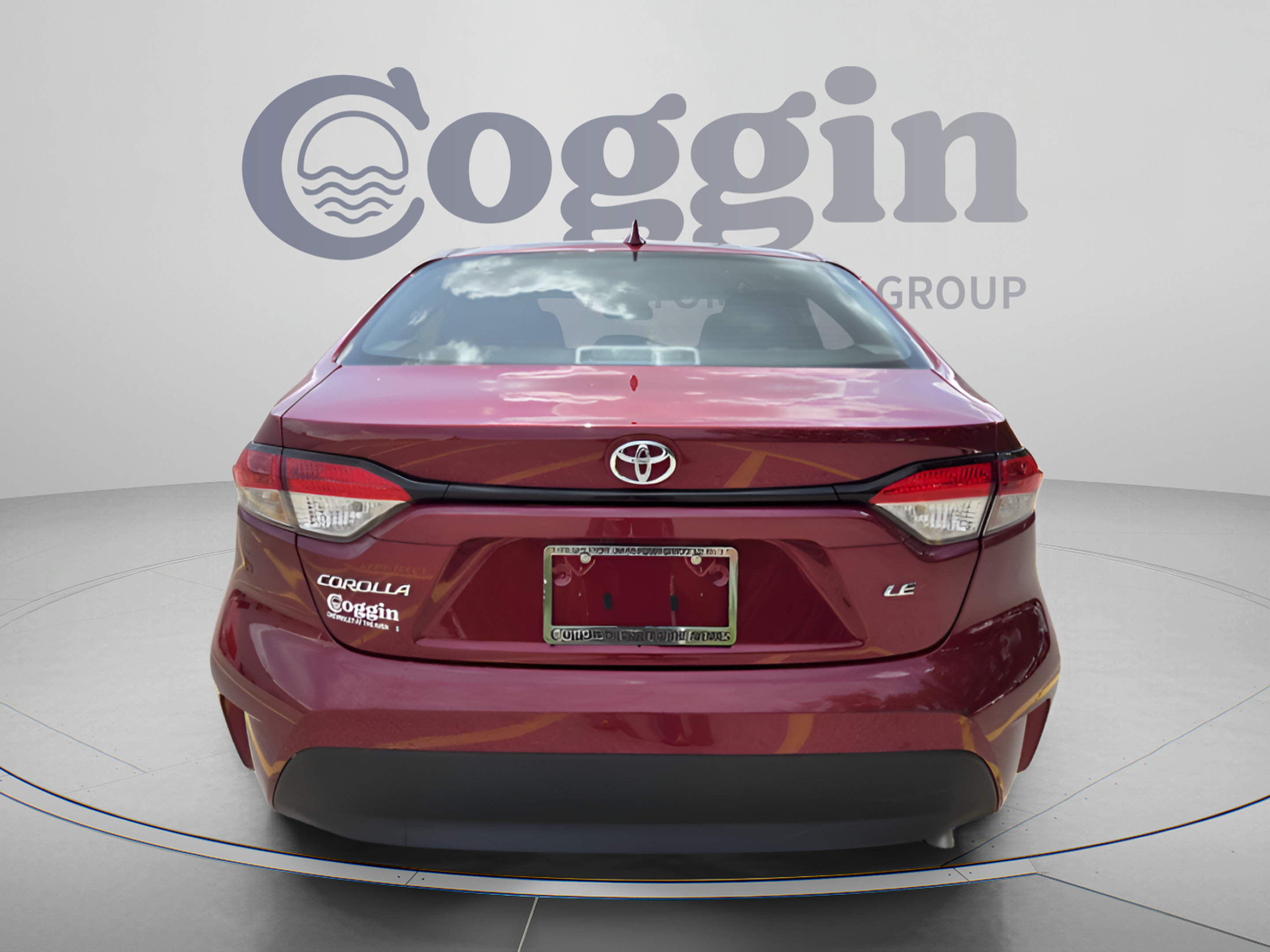 Used 2025 Toyota Corolla LE FWD image 4